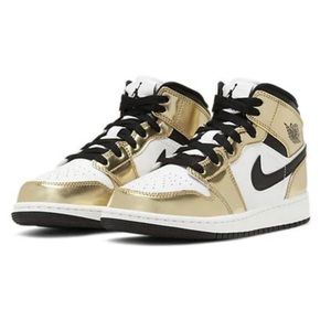 Black, white, metallic gold Nike Air Jordans! Size 6Y (7.5 W).
